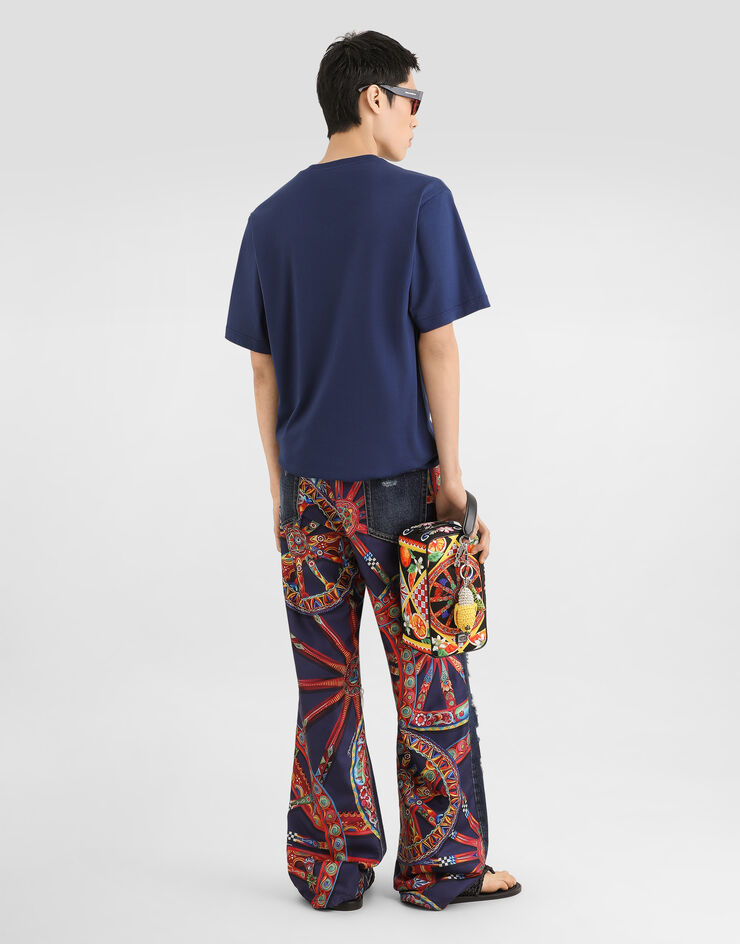 Dolce & Gabbana Pantalón en denim con aplicaciones de estampado carretto Multicolor GP26SDG8ND6