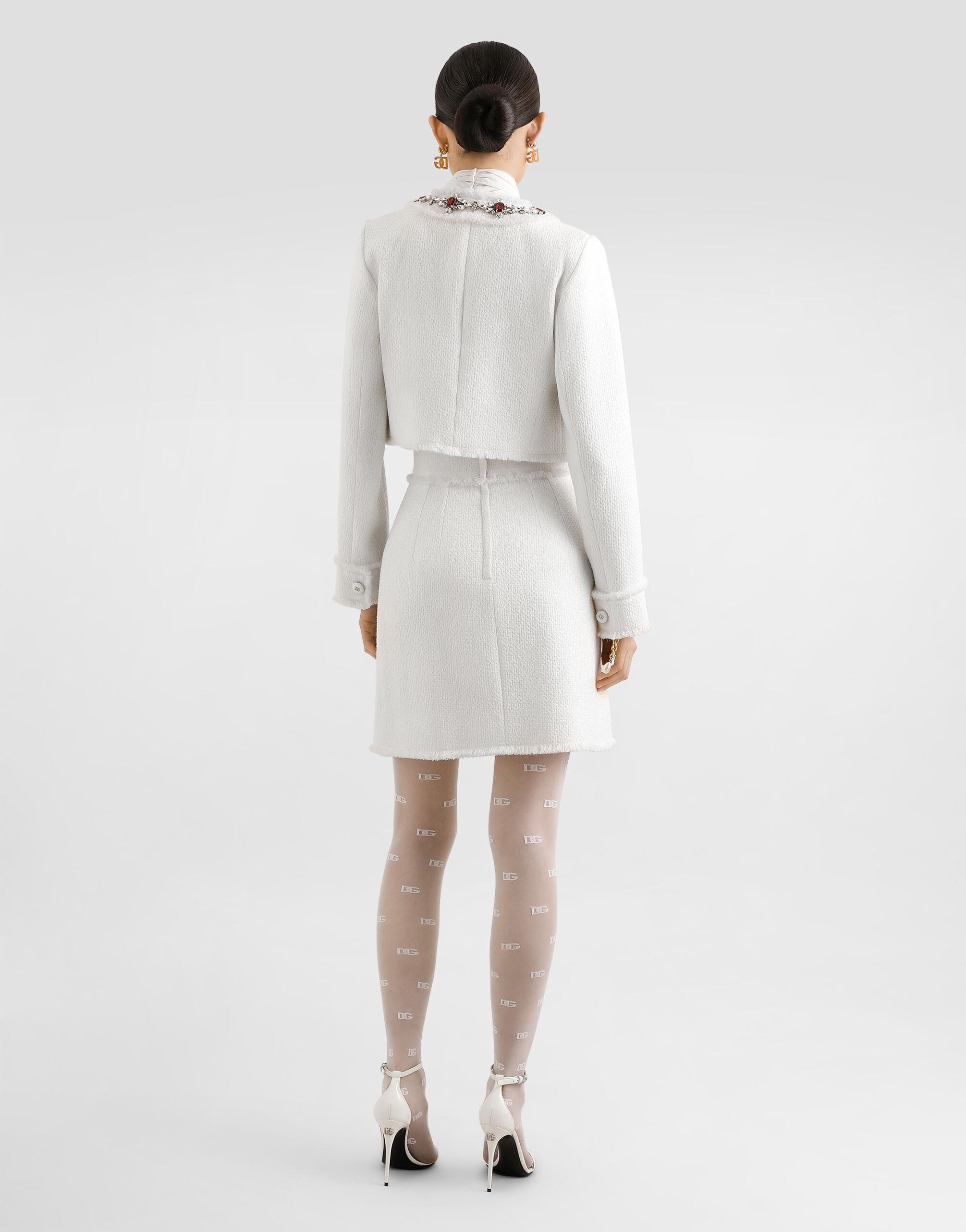 Whiteのウィメンズ Short tweed jacket with jewel embroidery