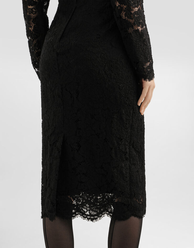 Dolce & Gabbana Longuette-Langarmkleid aus elastischer Spitze mit Logo Schwarz F6M0DTFLRE1