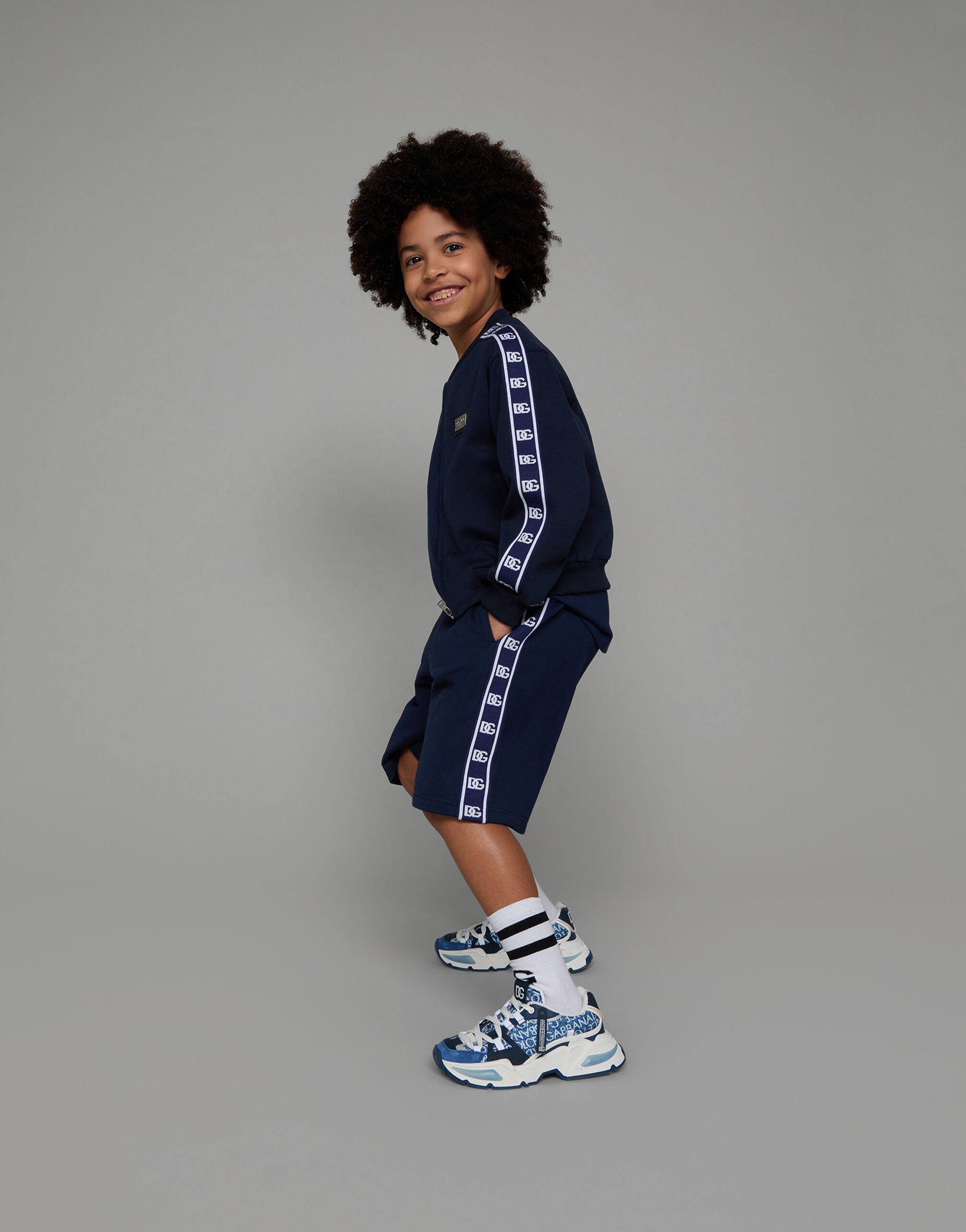 Sweat adidas avec bande sale logo