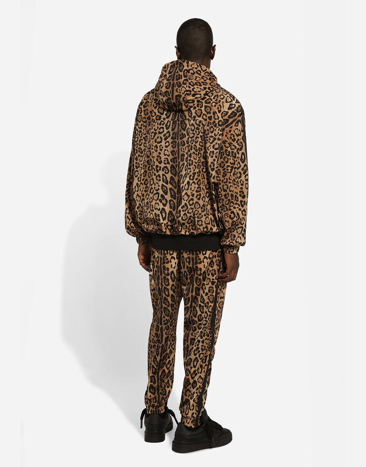 Dolce & Gabbana Cazadora con capucha y crespo estampado leopardo Estampado G9AXZTFPSH8
