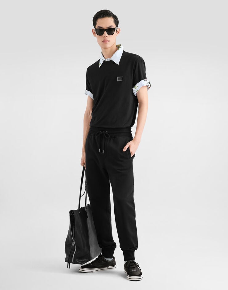 Dolce & Gabbana Cotton t-shirt with logo plate Dolce & Gabbana Cotton t-shirt with logo plate Black G8PV1TG7Q1Q