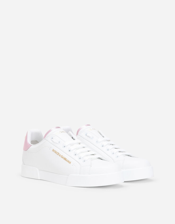 Dolce & Gabbana Sneaker Portofino aus kalbsnappaleder mit schriftzug WEISS/ROSA CK1602AN298