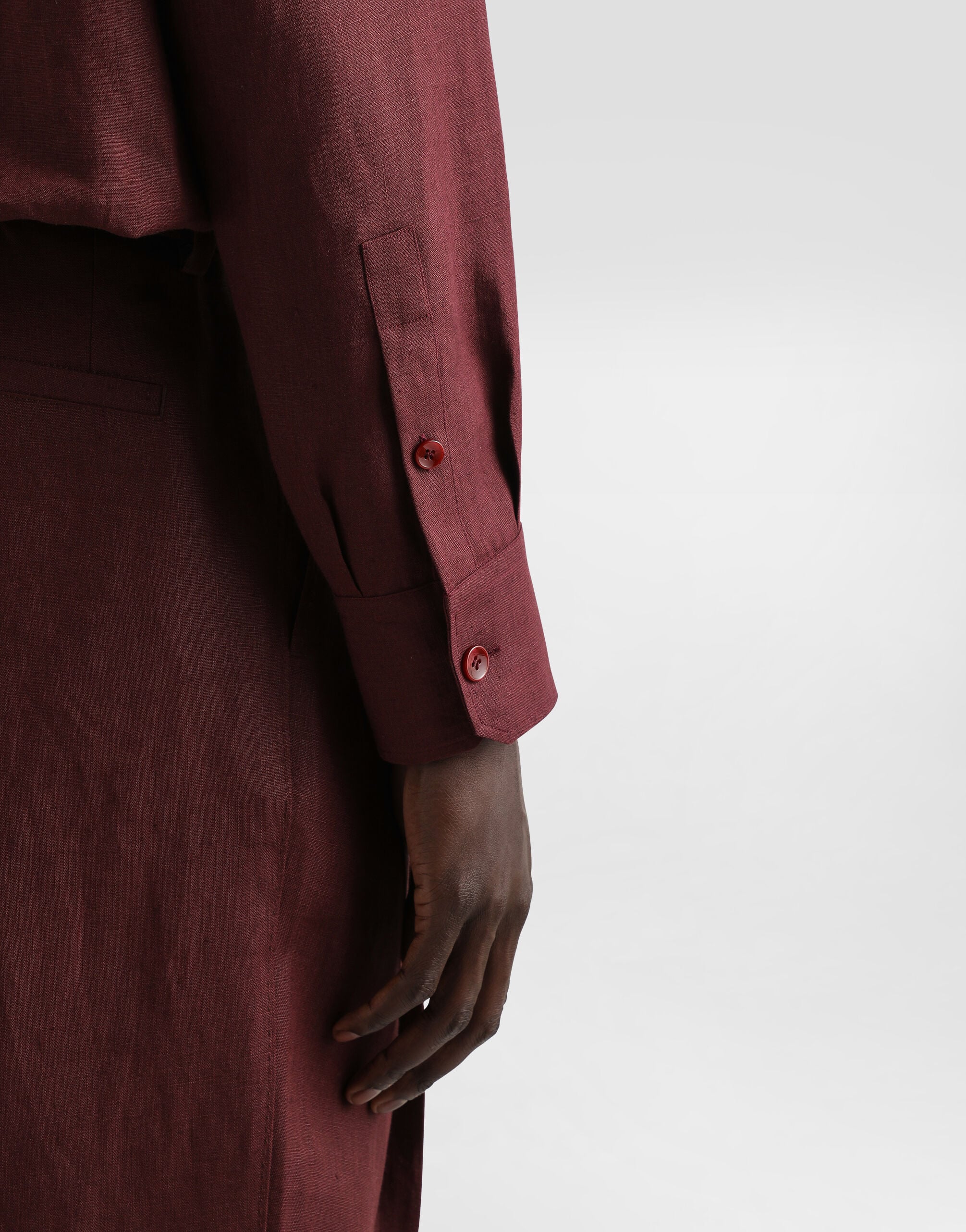 Long-sleeved linen shirt - thumbnail 4