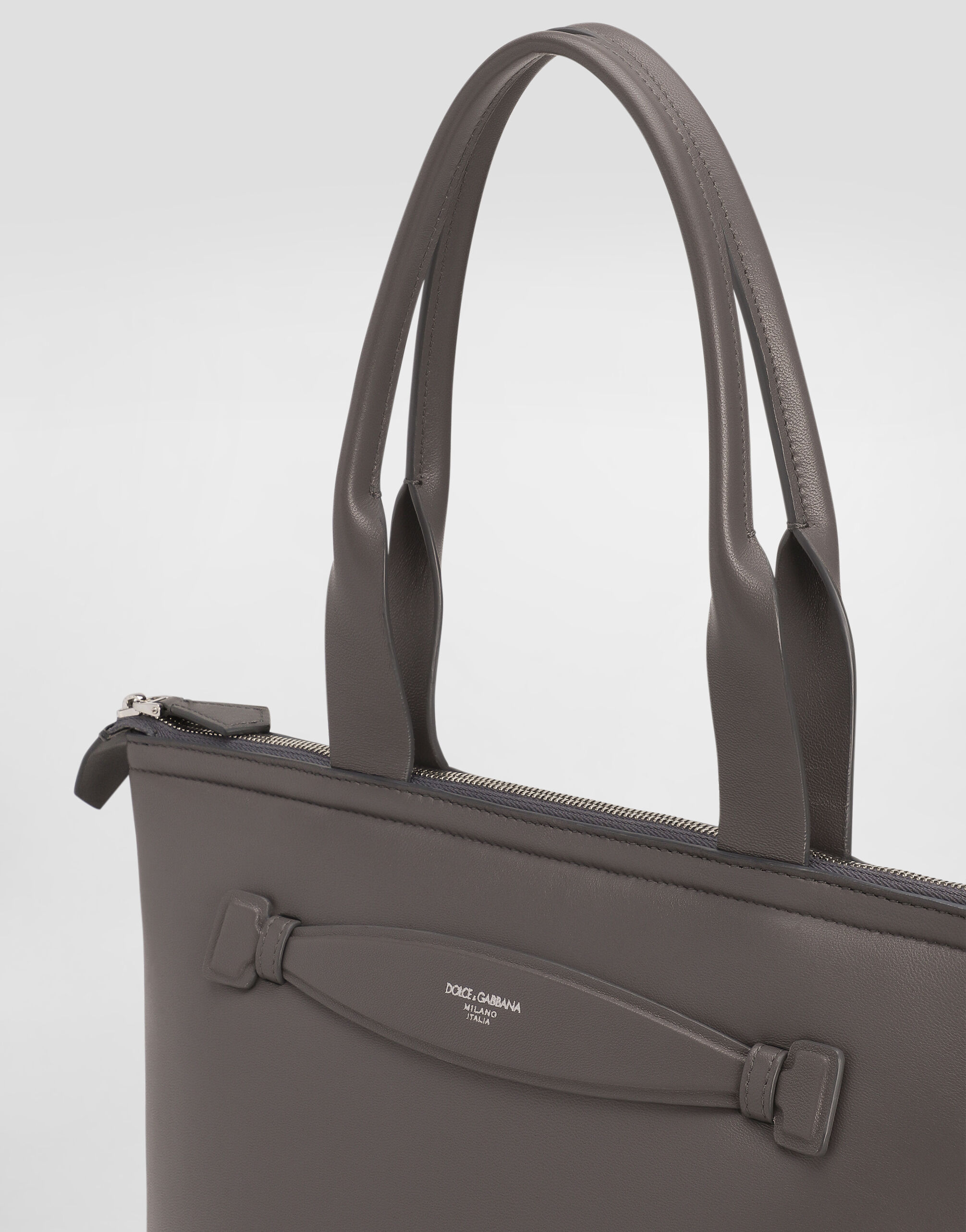 Greyのメンズ カーフスキン ナッパレザー ショッピングバッグ