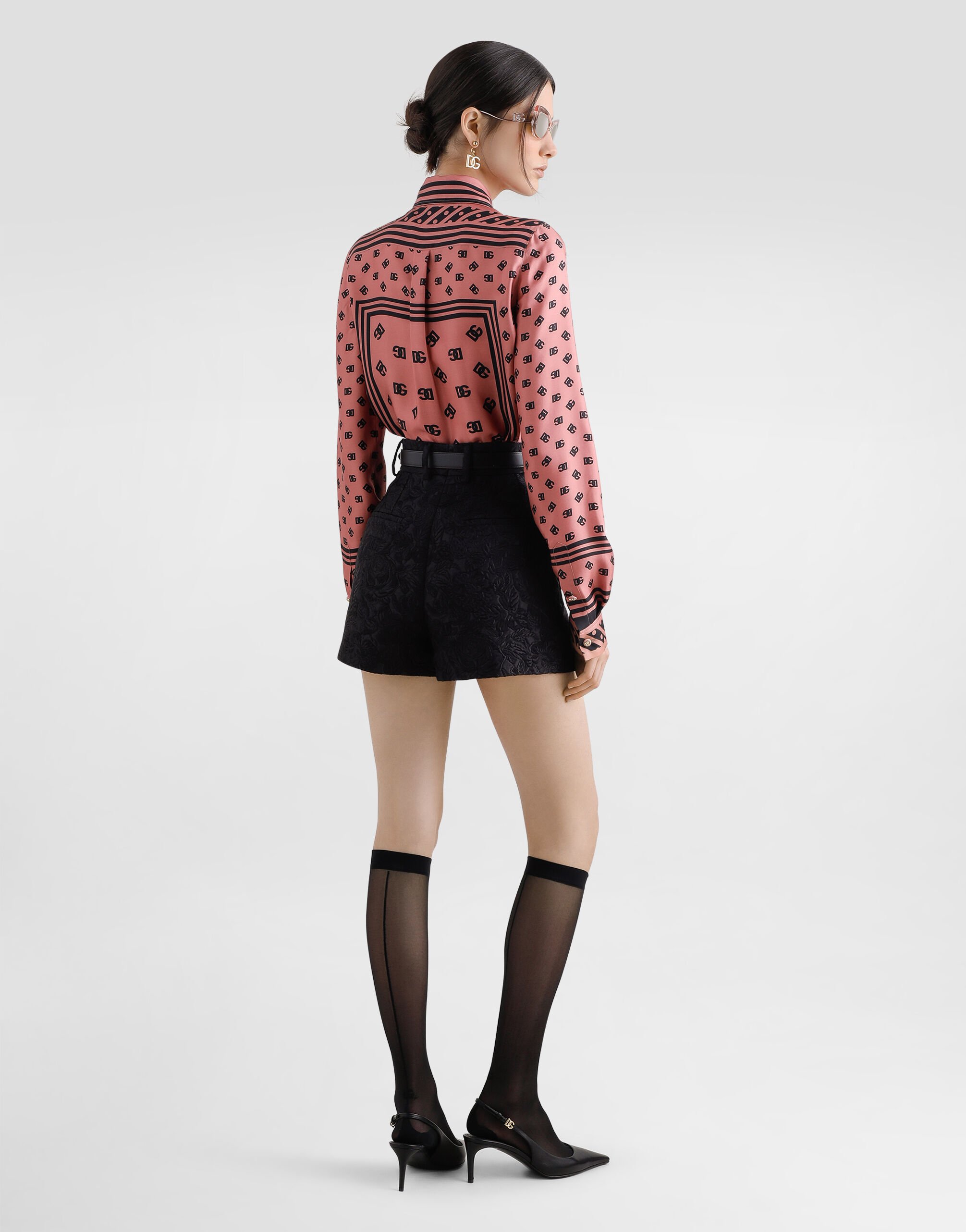 Blackのウィメンズ Quilted floral jacquard shorts with DG