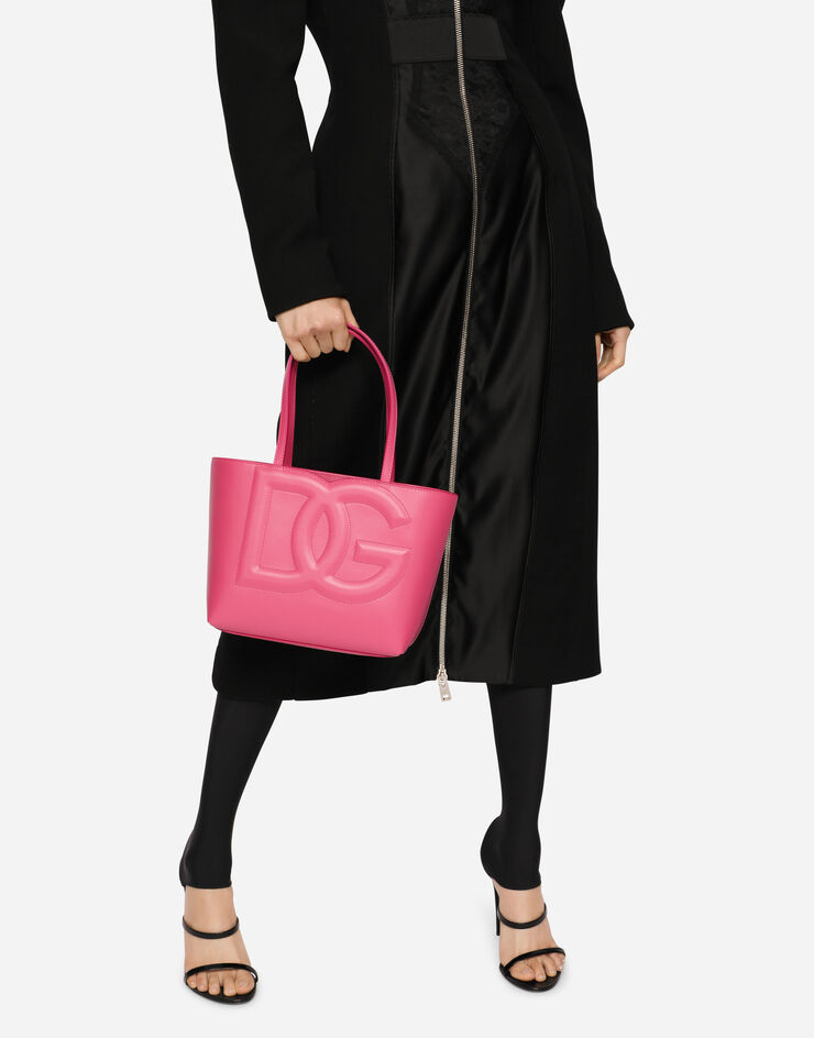 Dolce & Gabbana حقيبة تسوق صغيرة DG Logo Bag من جلد عجل أرجواني BB7337AW576