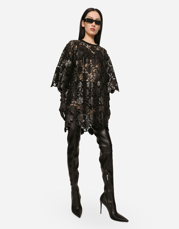 Dolce&Gabbana Top de manga corta en macramé floral de piel sintética Dolce&Gabbana Top de manga corta en macramé floral de piel sintética Negro F761VTFGSAL