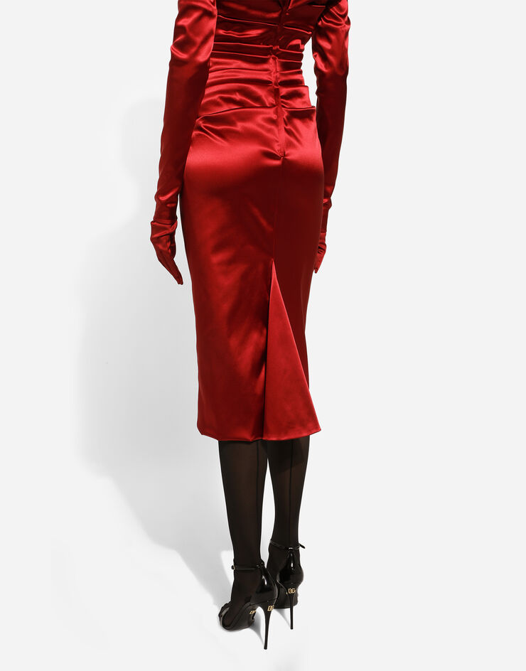 Dolce&Gabbana Abito longuette drappeggiato in raso Rosso F6DJFTFURAD