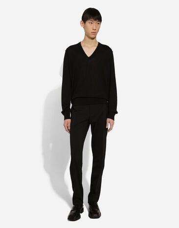 Dolce & Gabbana V-neck sweater in cashmere Black GX413TJAWLA