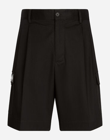 Dolce & Gabbana Cargo-Bermudashorts aus Gabardine in Stretchqualität mit Logoplakette Schwarz VG446FVP187