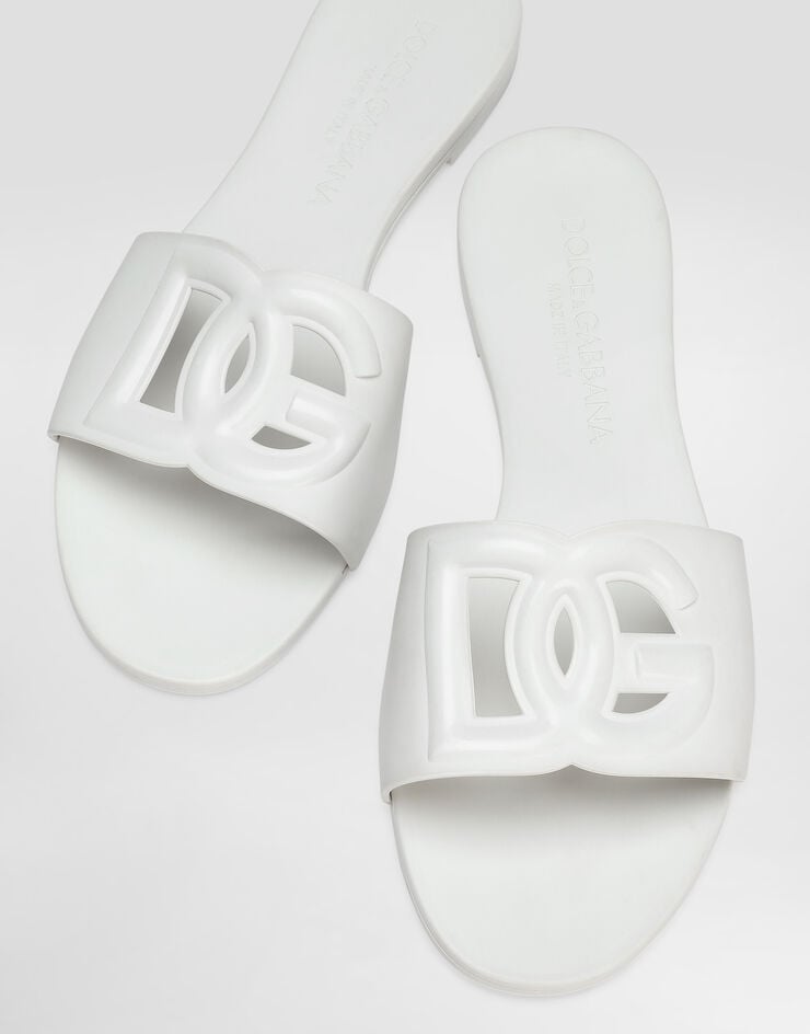 Dolce & Gabbana Rubber beachwear sliders Dolce & Gabbana Rubber beachwear sliders White CW2215AN994