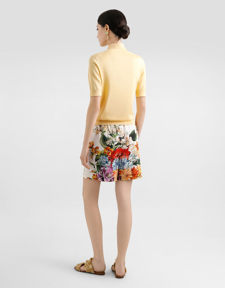 Dolce & Gabbana Polo de seda con broche de flor Amarillo FXZ06ZJBSO1