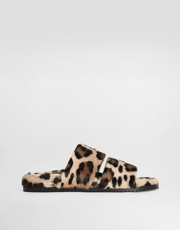 Dolce & Gabbana Sandalias DG Casual en piel de cabra kid con estampado leopardo Multicolor A80574A0087