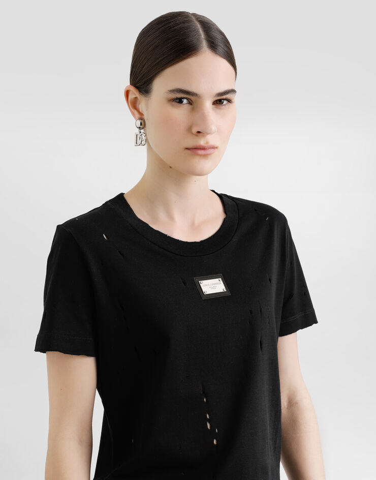 Dolce&Gabbana Camiseta de punto con rotos y placa Dolce&Gabbana Negro F8T00TG7H4U