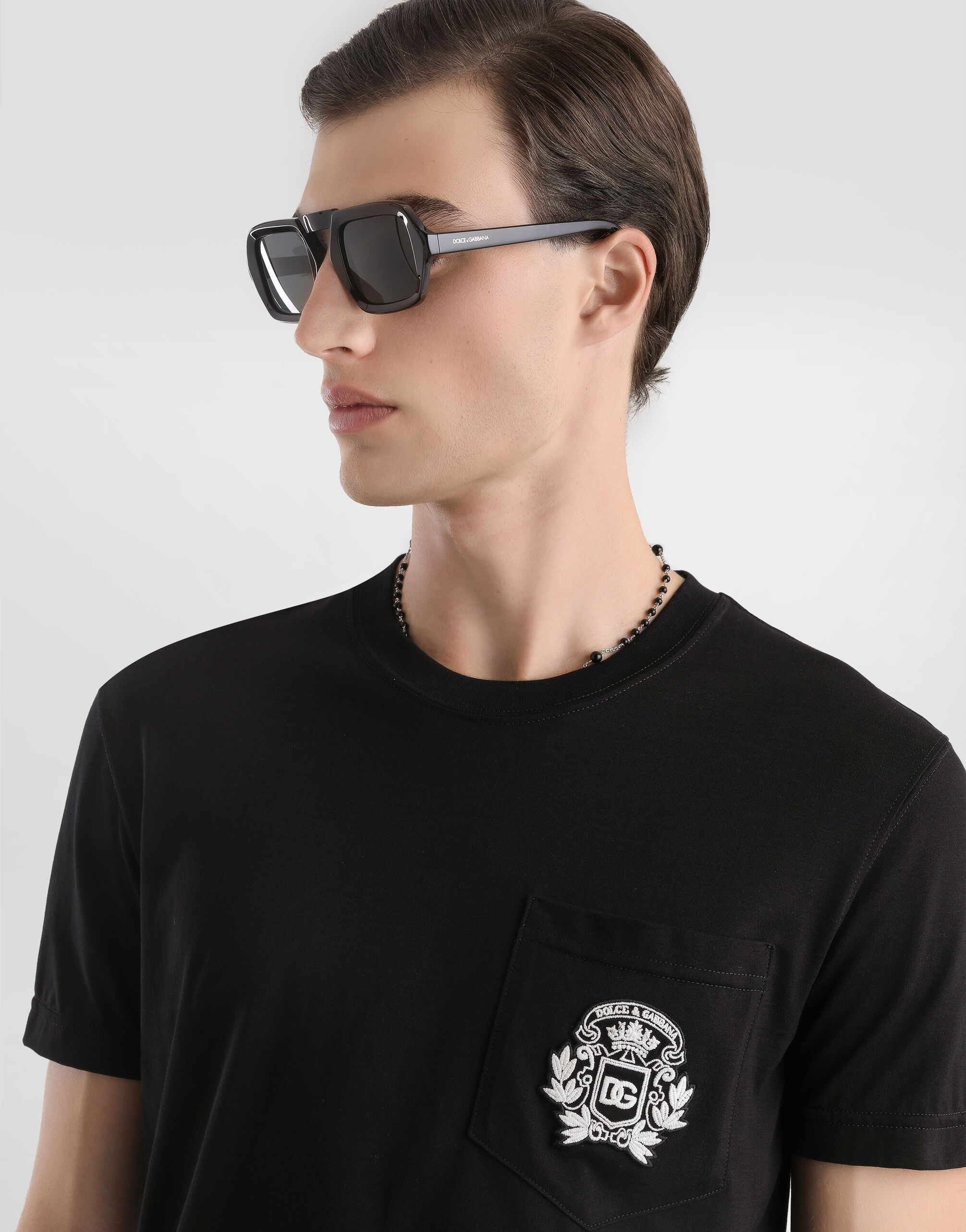 Cotton t-shirt with embroidery in Black for Men | Dolce&Gabbana®