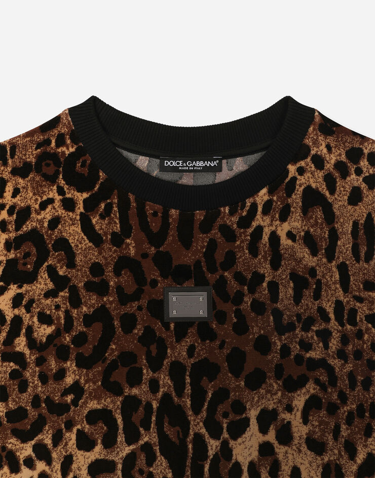Dolce&Gabbana Sudadera de cuello redondo en jacquard de chenilla con motivo de leopardo Multicolore F9R28TFJ7D5