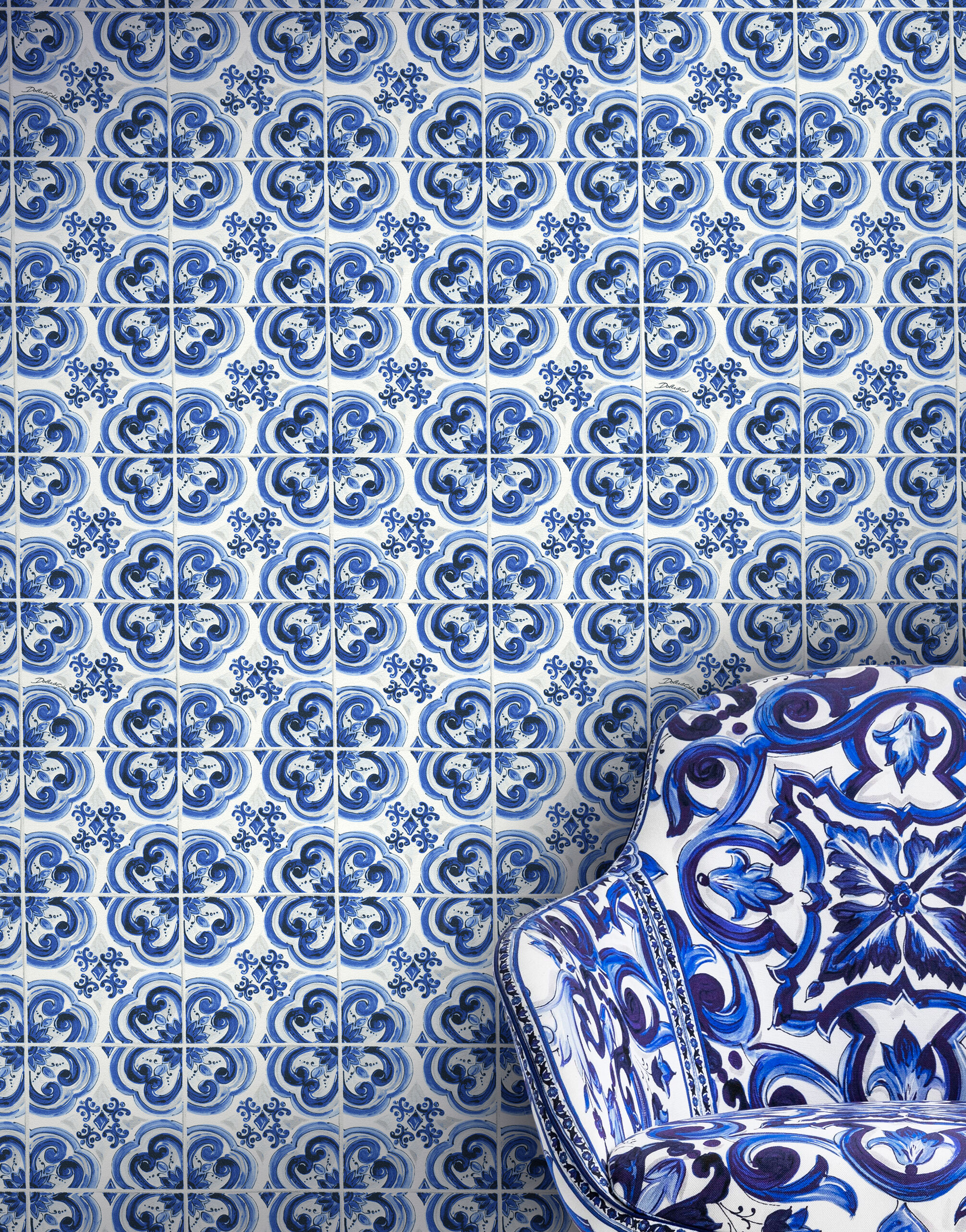 golsta　DOLCE＆GABBANA　紋章デザイン総柄 golsta DOLCE＆GABBANA 紋章デザイン総柄 DOLCE&GABBANA 総柄デザイン