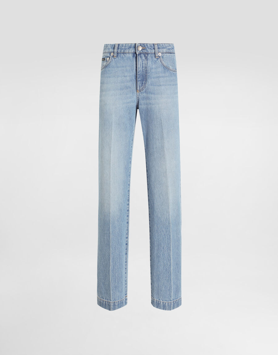 Loose denim jeans with pressed pleat