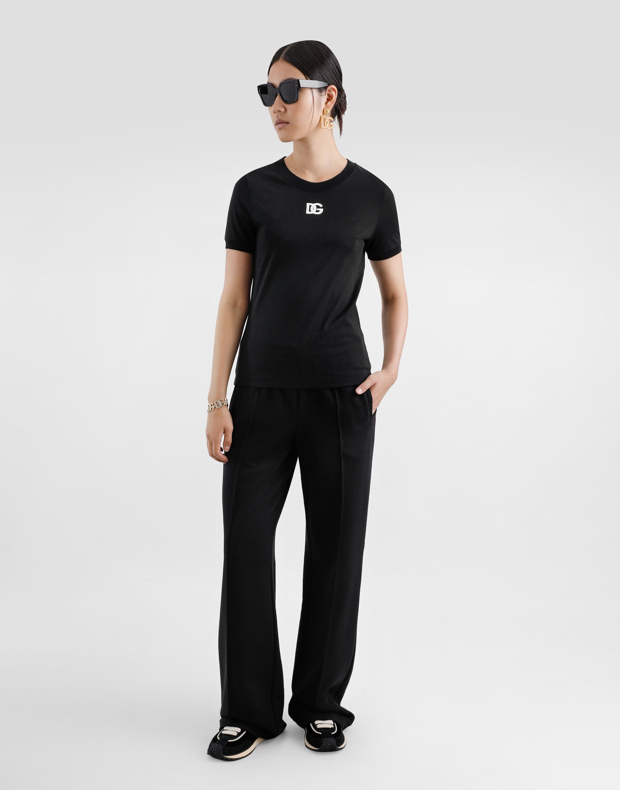 Tシャツ・カットソー DOLCE  GABBANA Women Tops O1C26TON07Q N0000 BLACK Embellished cotton jersey T-shirt in white - Dolce Gabbana