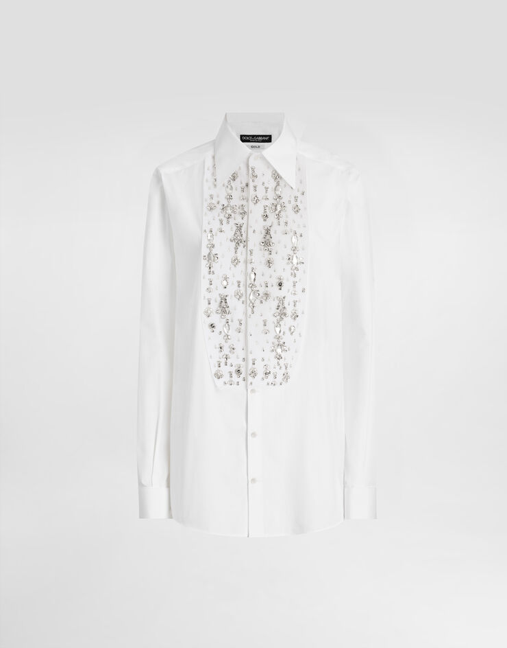 Dolce & Gabbana Smokingbluse aus Baumwolle mit strassbesetztem Plastron Weiss F5T16ZFU5T9