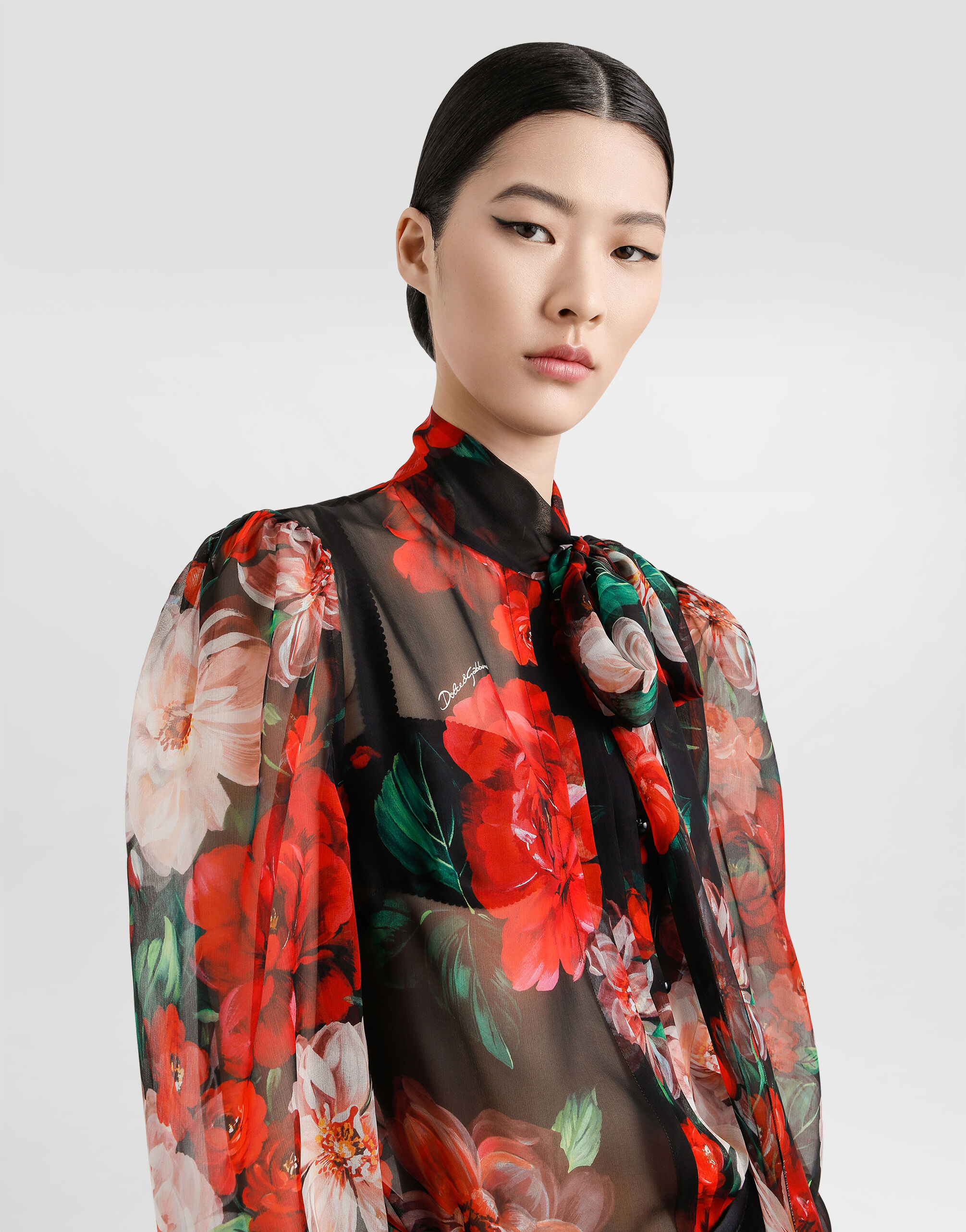 Chiffon pussy-bow shirt with floral print in Print for Women