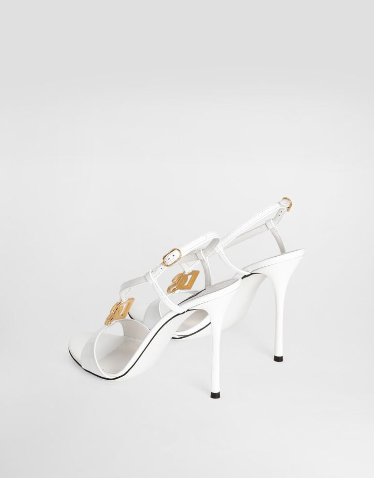 Dolce & Gabbana Sandalia de charol Dolce & Gabbana Sandalia de charol White CR2028A1471