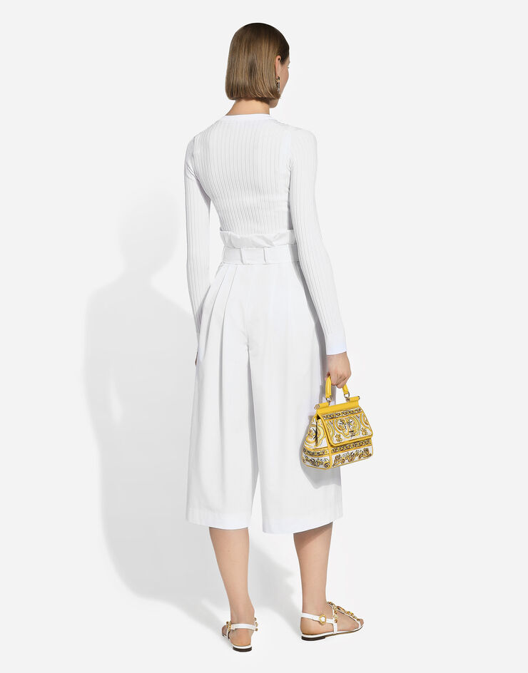 Dolce & Gabbana DG 로고 메탈 핀 디테일 비스코스 립 스웨터 화이트 FXX32TJFMDH