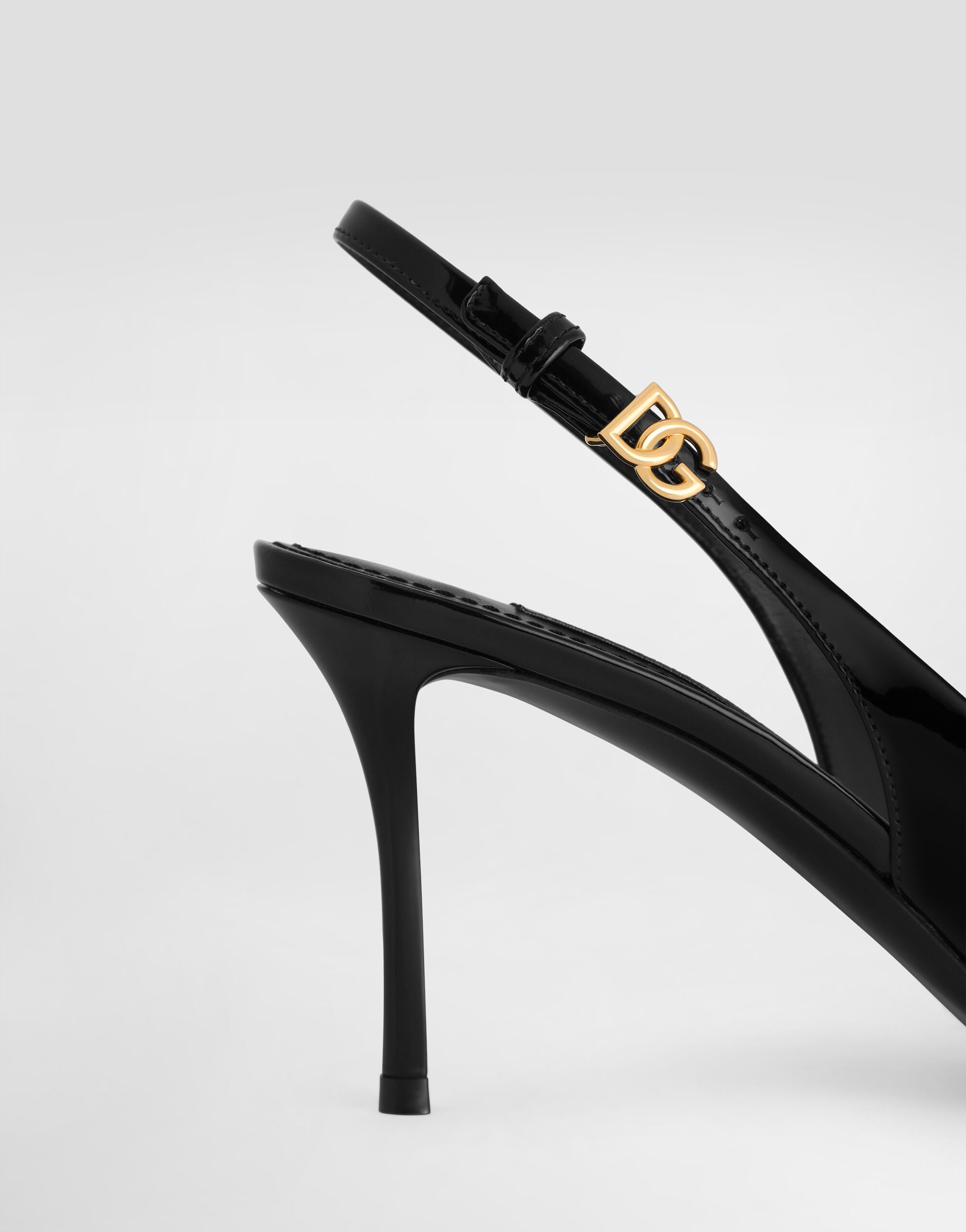 DOLCE&GABBANA スリングバックパンプス ホワイト/ブラック Blackのウィメンズ パテント レザー スリングバック | Dolce&Gabbana®