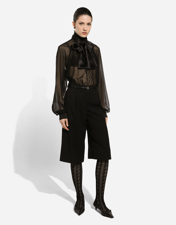 Dolce & Gabbana 울 개버딘 쇼츠 블랙 FTC4VTFU28J