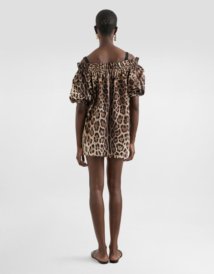 Dolce&Gabbana توب بوبلين بأكمام قصيرة وطبعة فهد Dolce&Gabbana توب بوبلين بأكمام قصيرة وطبعة فهد متعدد الألوان F71J7THS5E3