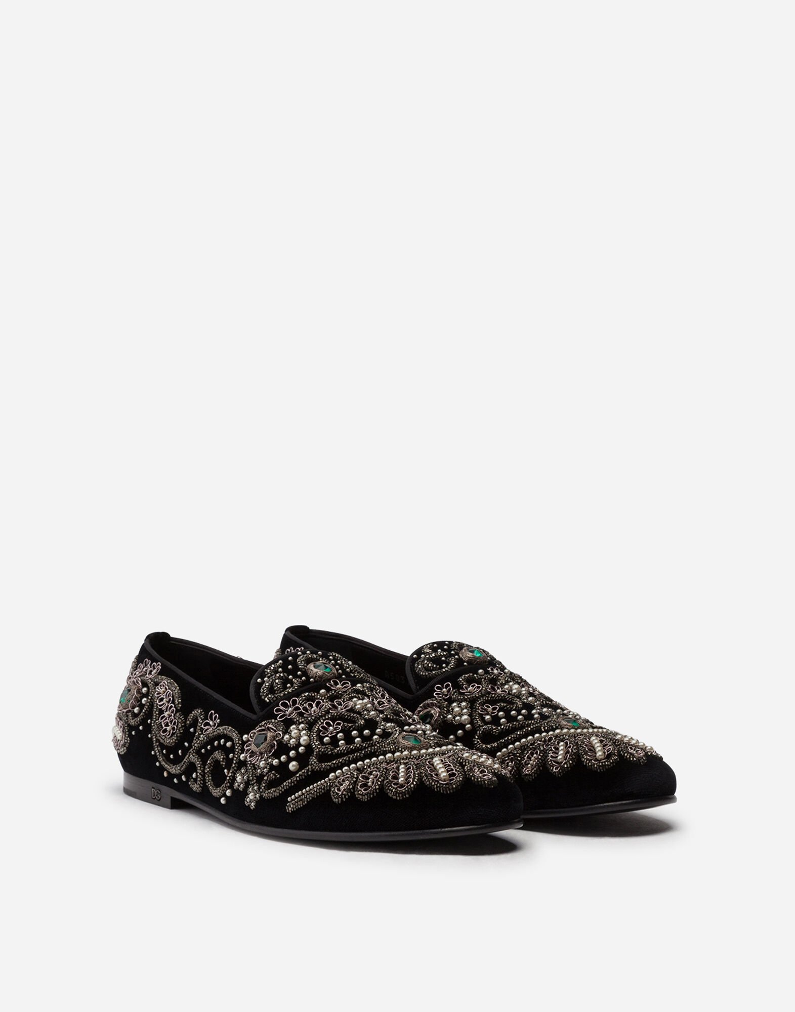 Velvet slippers with embroidery
