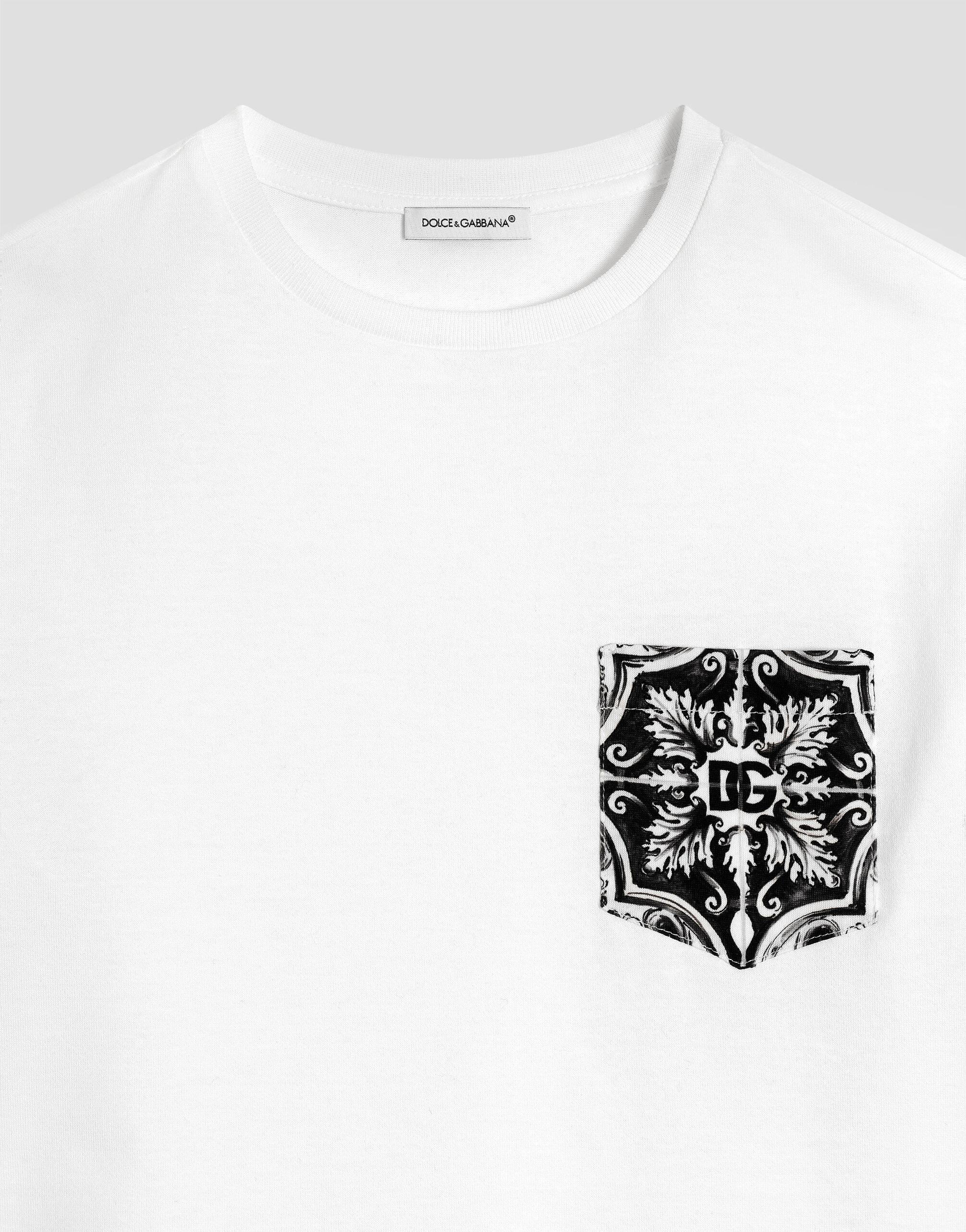 【DOLCE&GABBANA】イタリアンホリデープリント コットン Tシャツ Cotton T-shirt with Italian Holiday print in White for Men