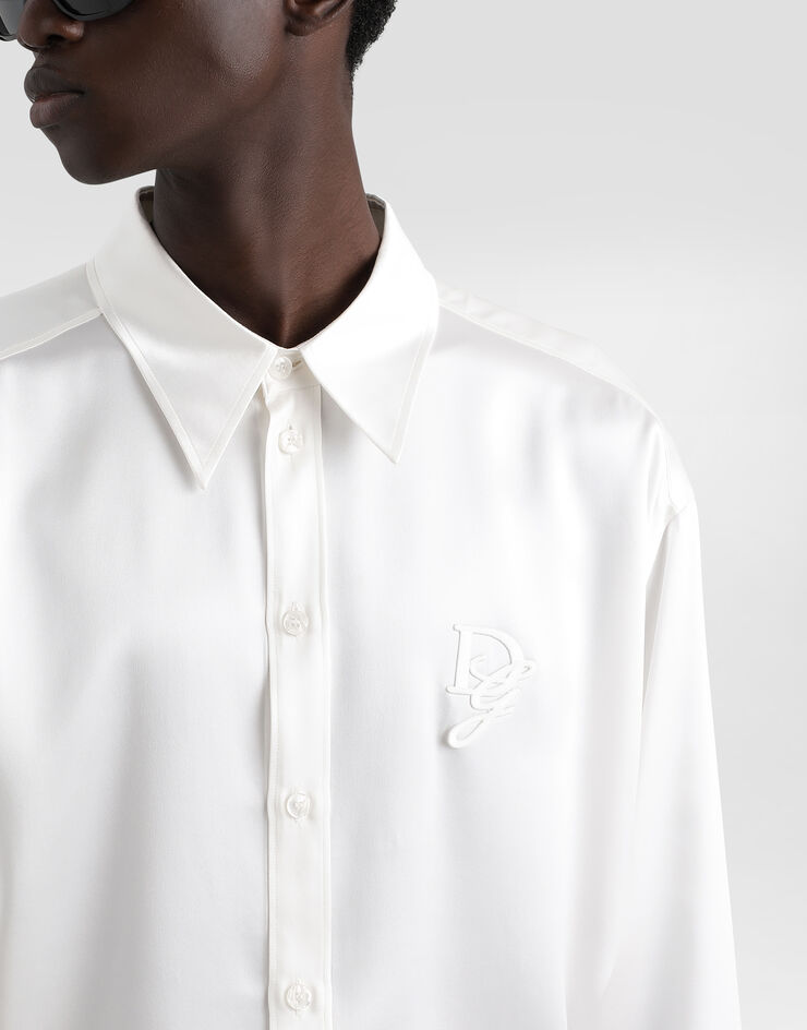 Dolce & Gabbana Camicia in seta con logo ricamato Bianco G5IT7ZFU1AU