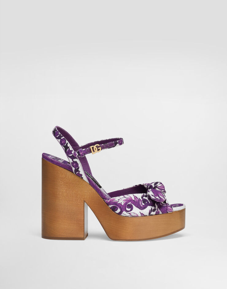111 Dolce & Gabbana   
