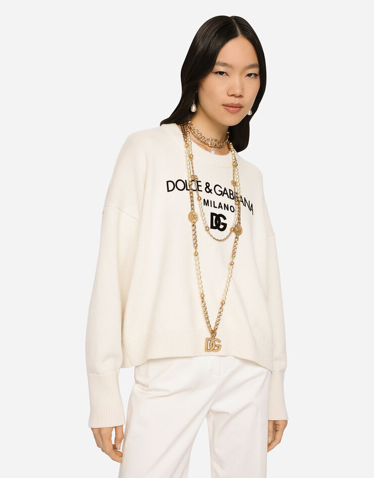 Dolce & Gabbana Maglia in cashmere con logo DG flock Bianco FXJ50TJAWU1