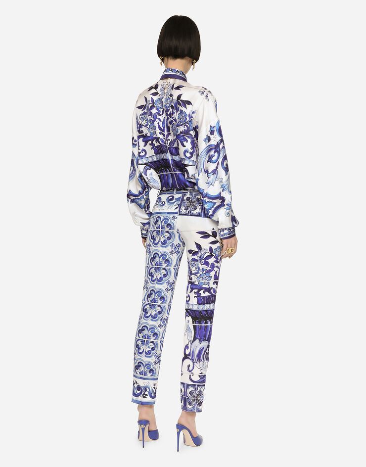 Dolce & Gabbana Hose aus Charmeuse Majolika-Print Mehrfarbig FTAMUTHPABR