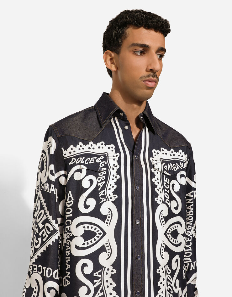 Dolce & Gabbana قميص دنيم وحرير مرن بطبعة مارينا متعدد الألوان G5LI1DG8KP6