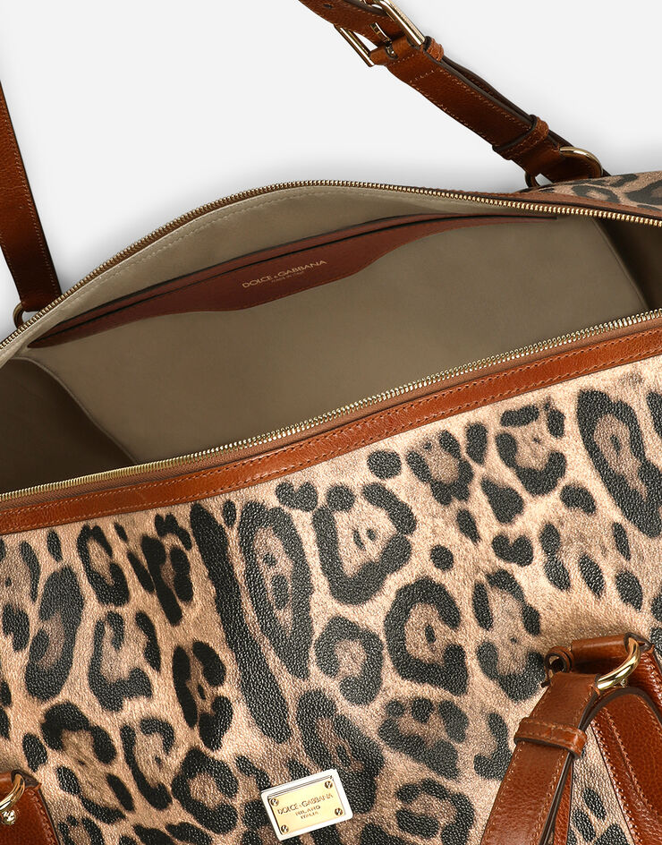 Dolce & Gabbana Reisetasche groß aus Crespo im Leoprint mit Logoplakette Mehrfarbig BB6831AW384