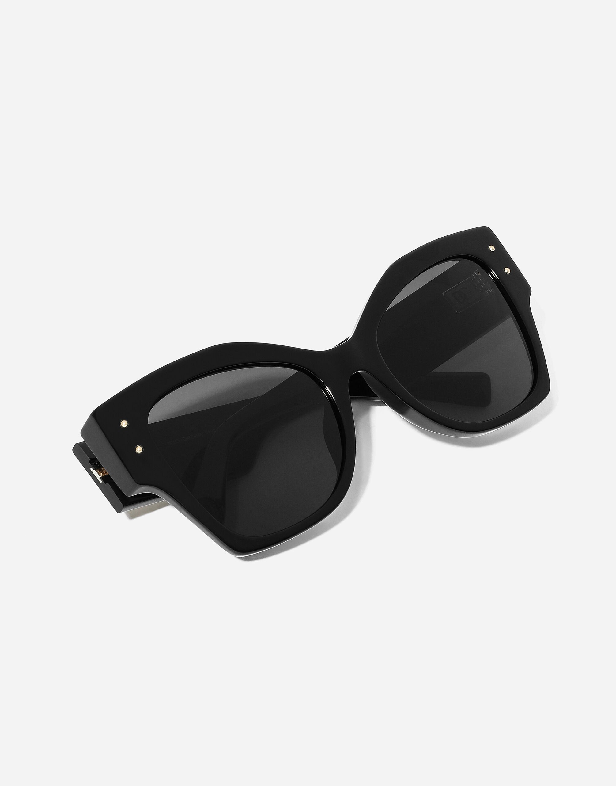 DG LOGO PLAQUE Sunglasses in Black for Women | Dolce&Gabbana® US