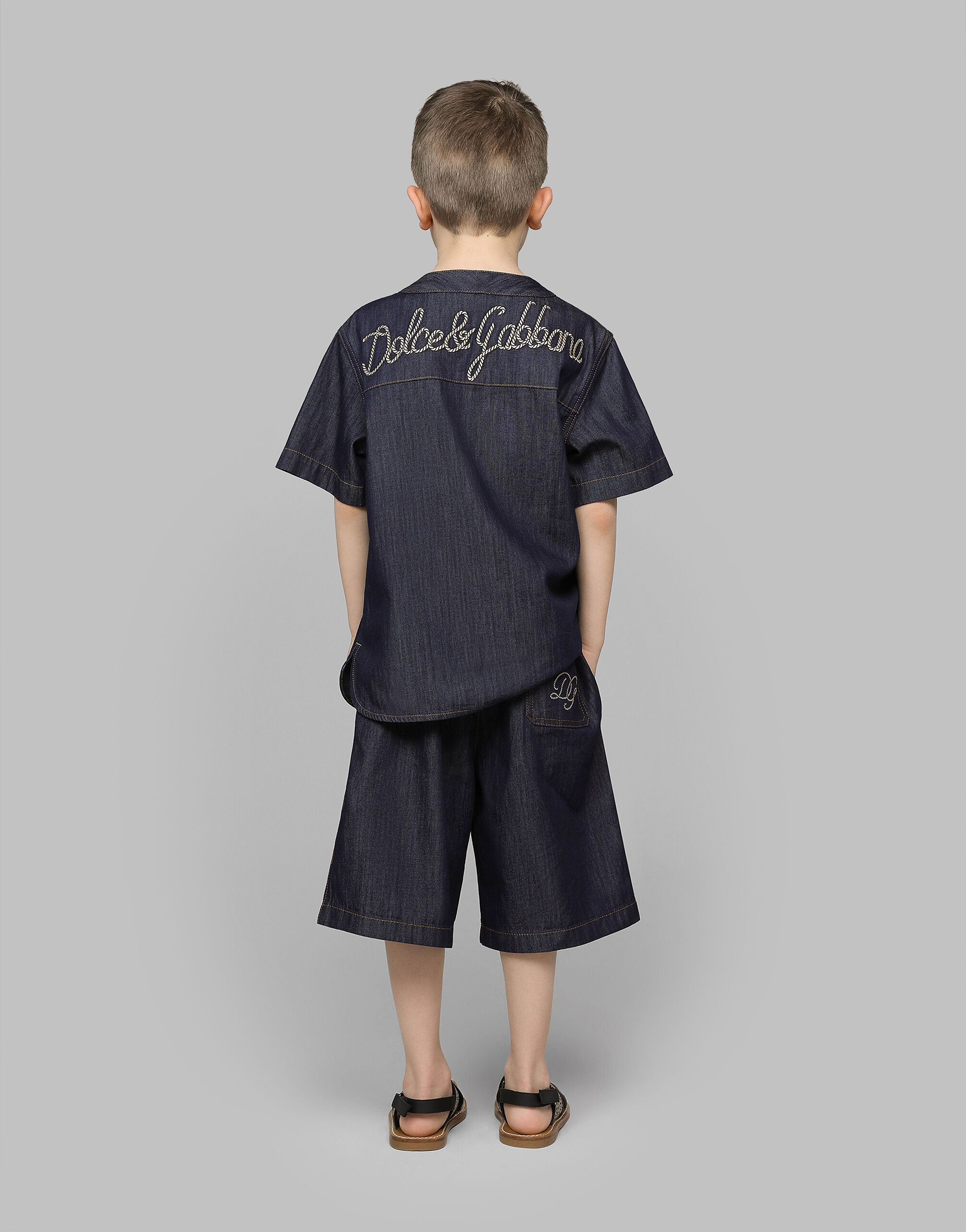 Multicolorのボーイズ DGロゴ デニム ショートパンツ | Dolce&Gabbana®