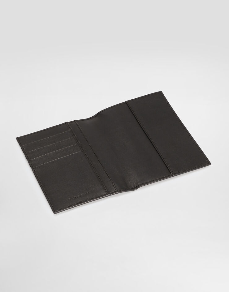 Dolce & Gabbana Calfskin passport holder with logo Multicolor BP2215AN244