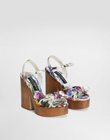 111 Dolce & Gabbana   