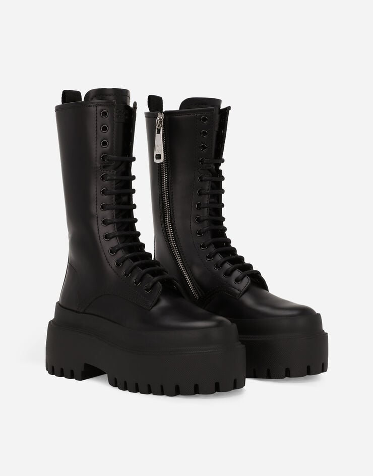 Dolce&Gabbana حذاء بوت ميداني من جلد عجل أسود CT0946AI402