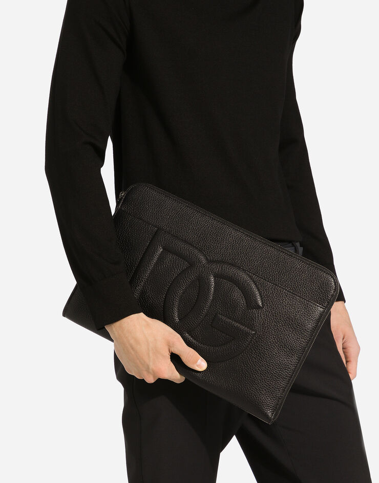 Dolce & Gabbana حقيبة باوتش كبيرة من جلد غزال أسود BM2337A8034