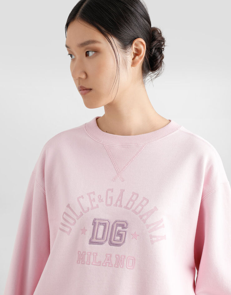 Dolce & Gabbana سويت شيرت جيرسي بتطريز DG بارز Pink F9S43ZGDCX5
