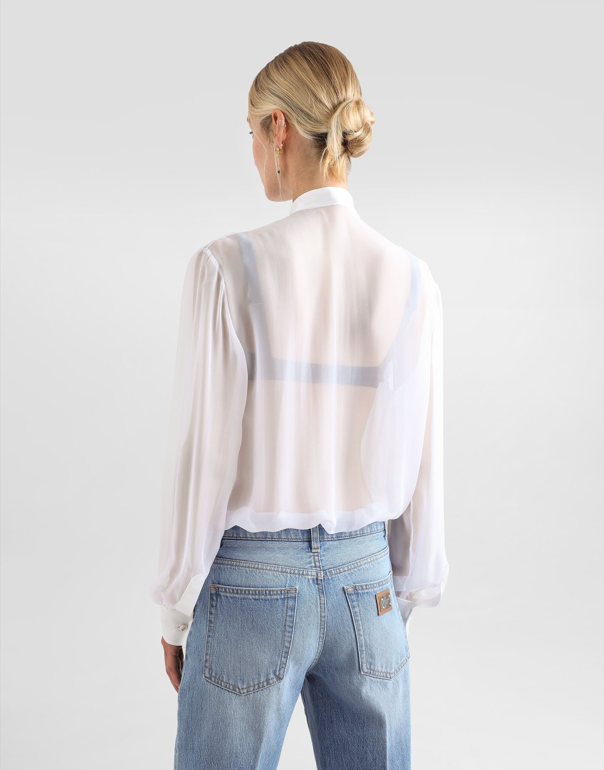 DOLCE&GABBANA シルク シフォン ボウタイ ブラウス アイボリー Chiffon pussy-bow shirt in White for Women | Dolce&Gabbana® US