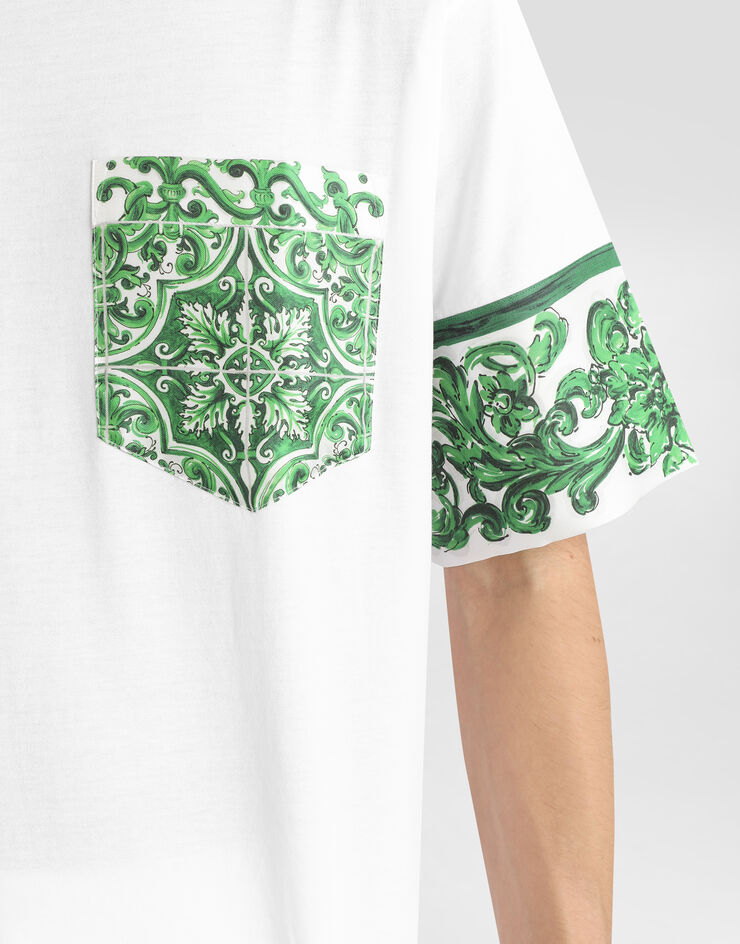 Dolce & Gabbana T-shirt en coton avec poche poitrine imprimée majoliques Blanc G8SB2TG7NUN
