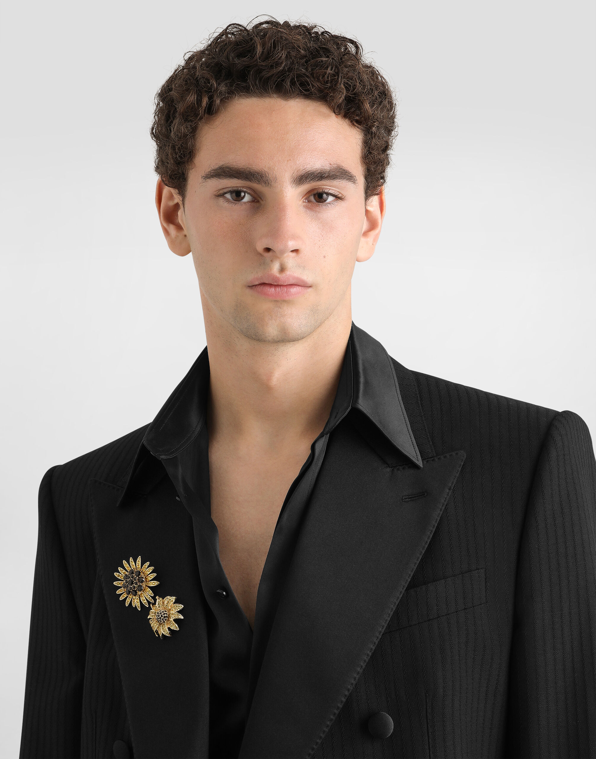 Goldのメンズ ラインストーン フローラル ブローチ | Dolce&Gabbana®