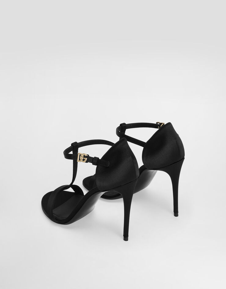 111 Dolce & Gabbana   